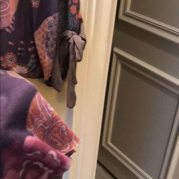 Blouse - Picture 4 of 4